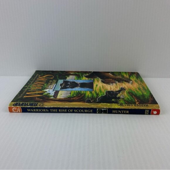Warriors The Rise of Scourge Manga Book by Erin Hunter - Picture 4 of 12